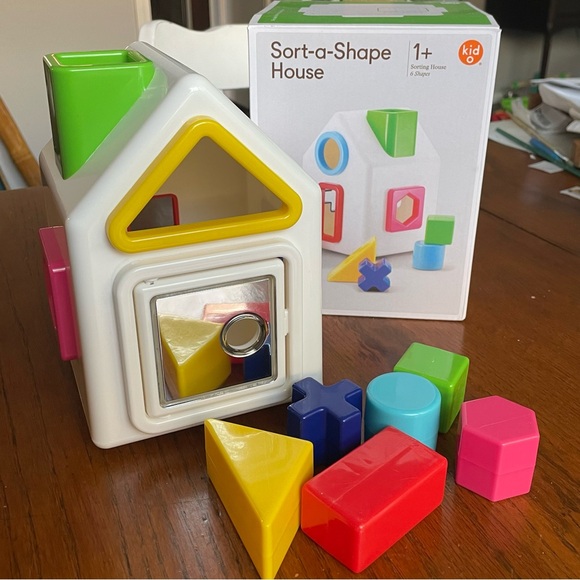 Kid O Sort-a-Shape House - Picture 7 of 12